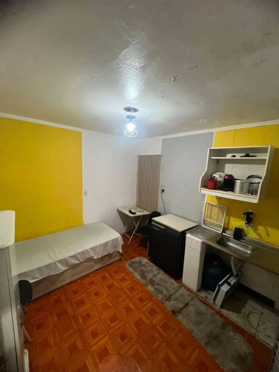 Quartos na ZN - mobiliado e com despesas já inclusas.