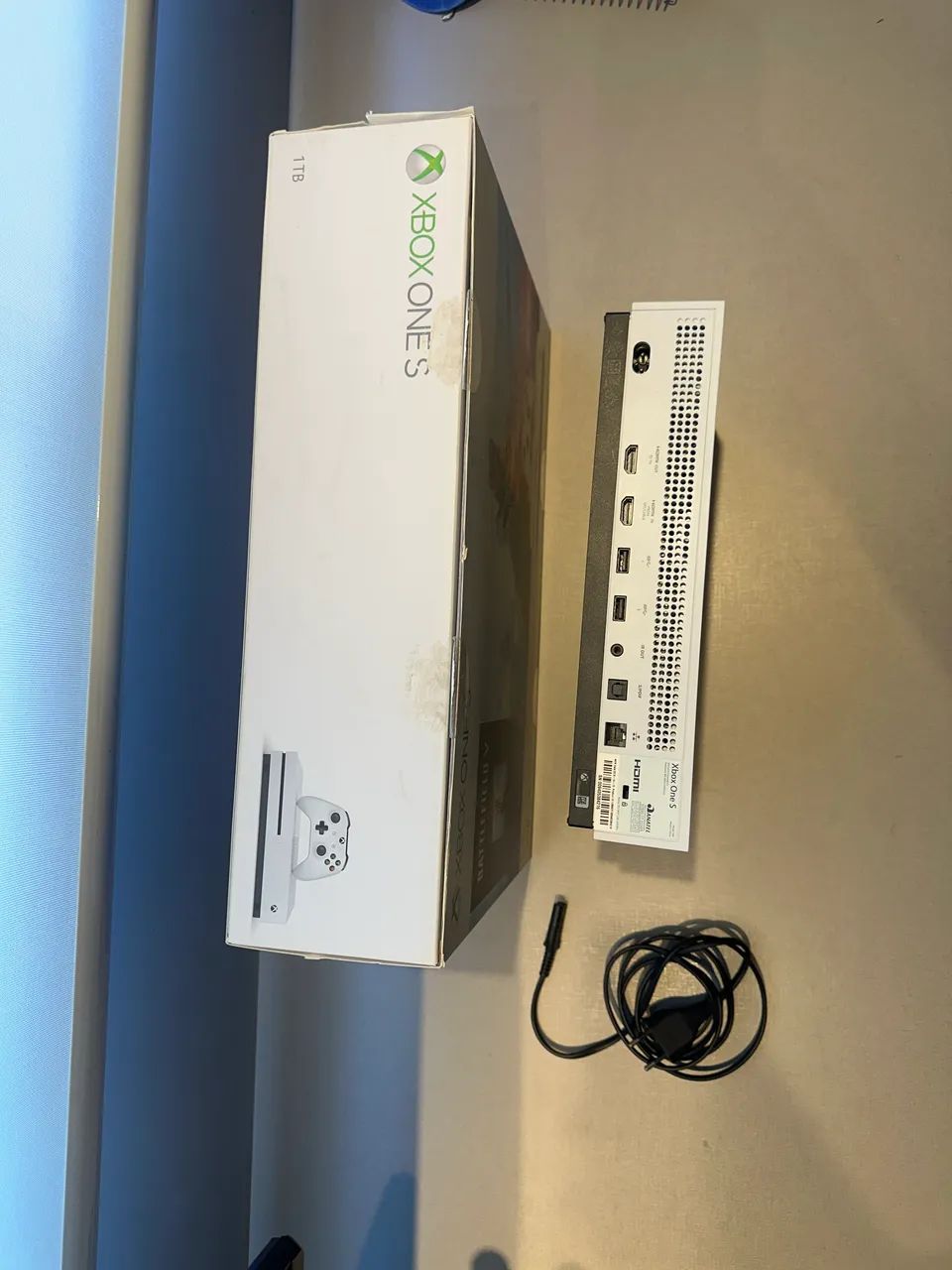Xbox One S 1TB SEM CONTROLE - Foto 2