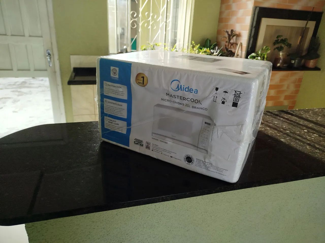 Microondas Midea 20L 127v NOVO, NA EMBALAGEM, LACRADO, sem detalhes ou observações. - Foto 3