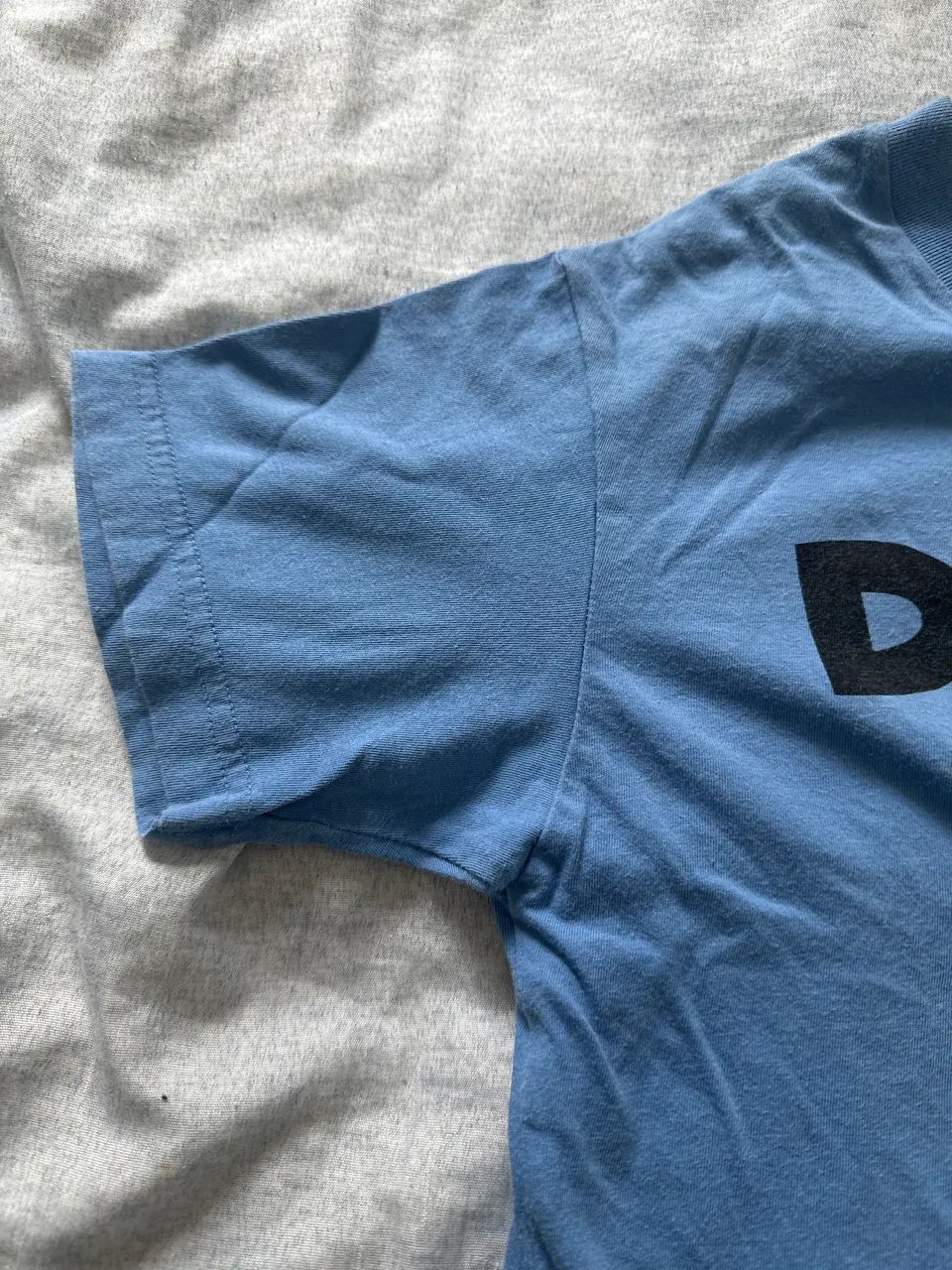Camiseta pato Donalds TAM 7/8 azul  - Foto 4