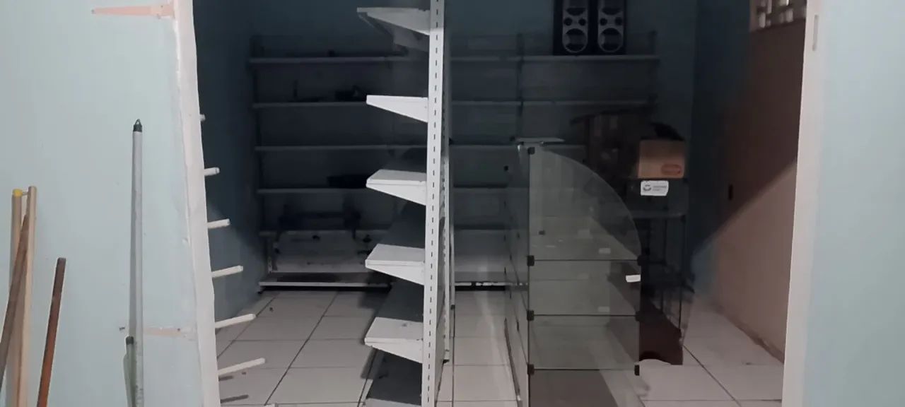 Prateleiras de ferro uso comercial  - Foto 3