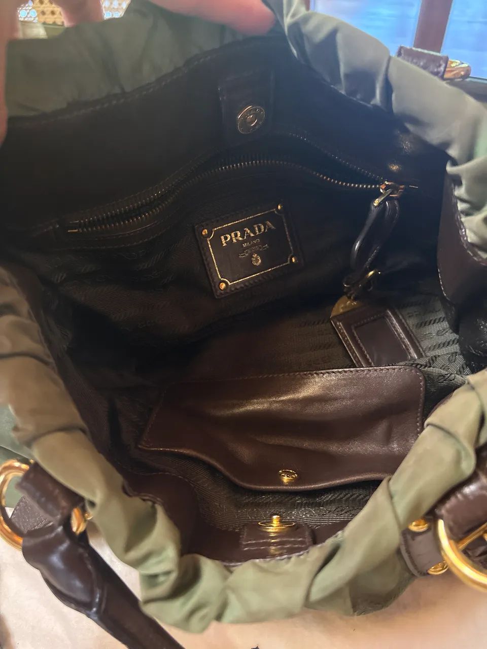 Bolsa Prada original com dust e certificado de autenticidade. Está em excelente estado!! - Foto 3