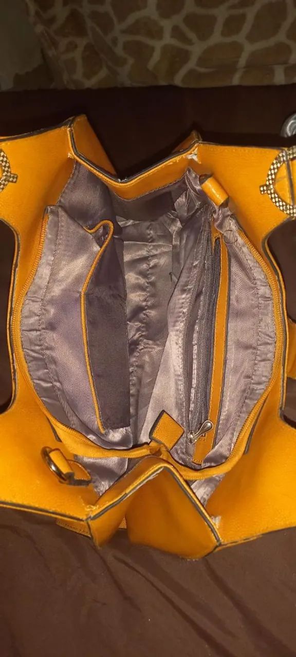 BOLSA DE COURO SINTETICO MOSTARDA - Foto 5