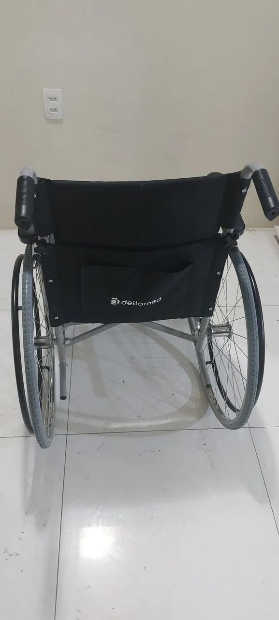 Cadeira de rodas seminova - Foto 5