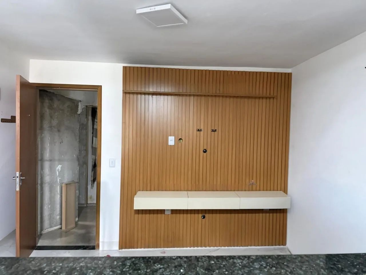 APARTAMENTO TOP TODO PLANEJADO 2 QUARTOS COM VARANDA  - Foto 2