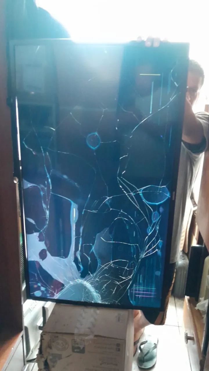 Smart TV Samsung 43 Polegadas - UN43T5300AG (Tela Quebrada / Leia O Anúncio) - Foto 4