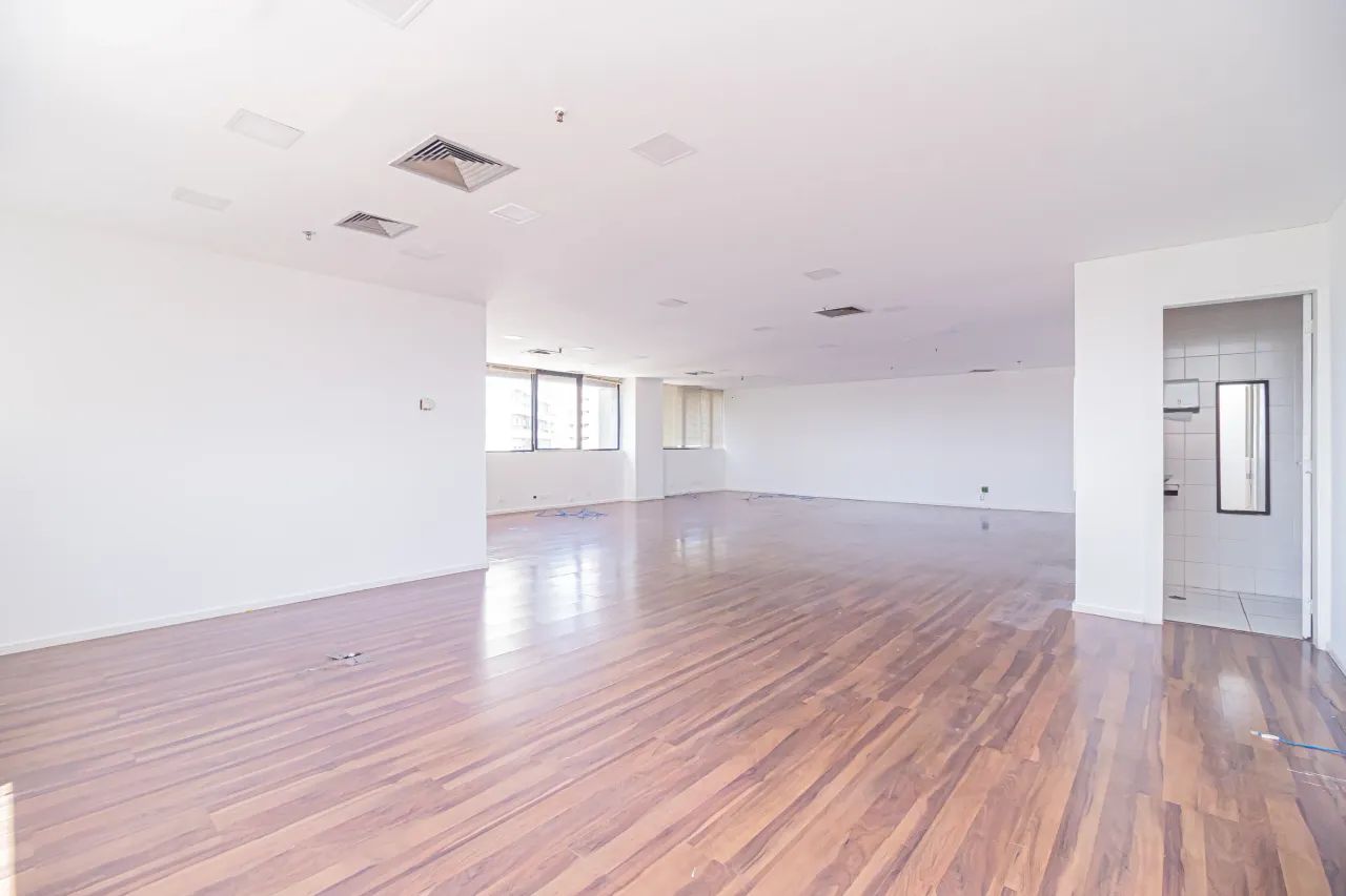 Sala comercial à venda em Santo Amaro  120m², 2 banheiros e 2 vagas. - Foto 2