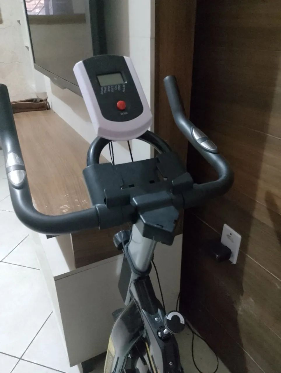 Bicicleta Ergométrica Spinning profissional Nova  - Foto 2