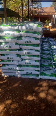 Substrato para jardim e Horta orgânico ,temos  terra preta adubada também!