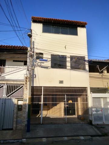 Aluguel de casa com 2 suítes, 2 quartos e garagem - Foto 2