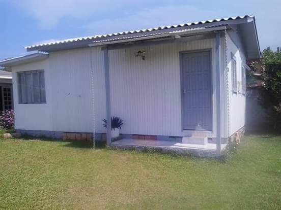 Casa com pátio grande torres vereaneio