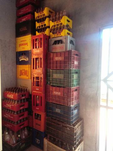Vendo vasilhames de cerveja