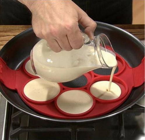 Forma Molde p/ Massas e Ovos - em Silicone 7 Cavidades