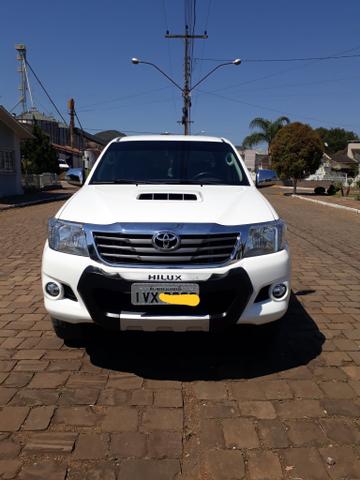 Hilux SRV 2015 Impecável, aceito troca, leia o anúncio! - Foto 3