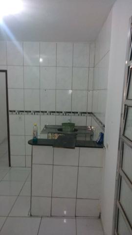 Kitnet's em pau amarelo ótima localização - Foto 3