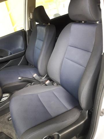 Honda fit 1.5 aut IPVA 2020 pago 2013!!8mil!! - Foto 6