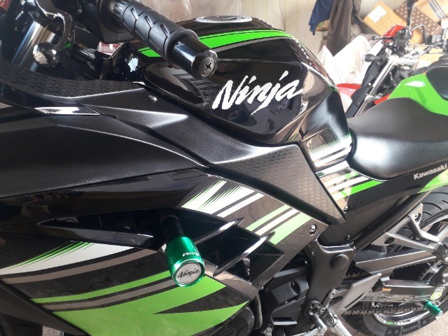 KAWASAKI NINJA 300CC LIMITED EDTION.