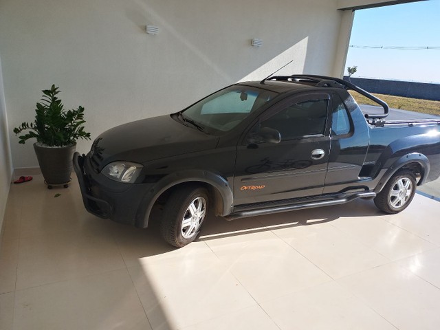 MONTANA 1.8 MODELO OFF ROAD COMPLETA