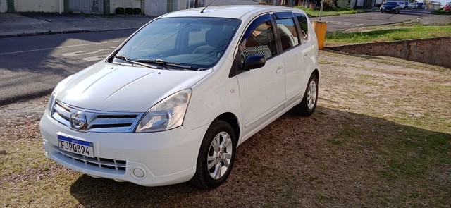 LIVINA 1.6 S 2013 COMPLETO