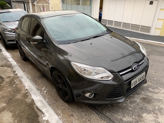 FORD FOCUS 2.0 SE AUTOMÁTICO 2014 BAIXA KM