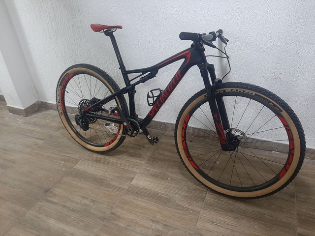 Bike speciallized full  epic  2018  carbon