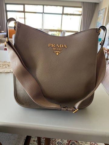 Bolsa  Nova Prada C/ seus Certificados e N.F. Cor Cinza com Alça