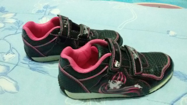 Tênis monster high n 30