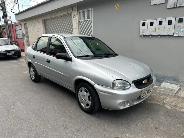 Chevrolet Corsa 2010: 10 fatos antes da compra do usado