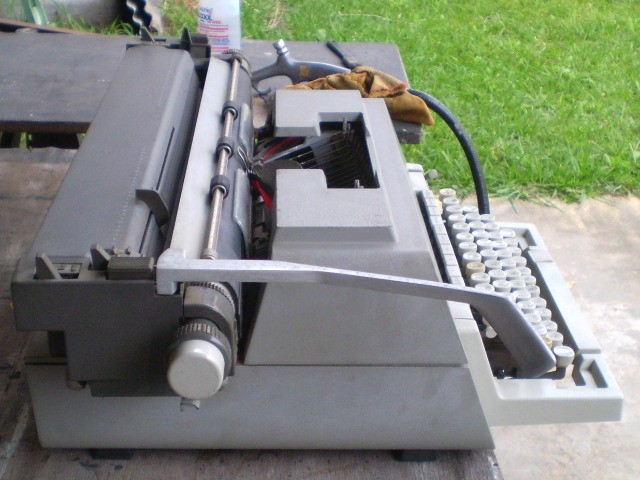 Máquina de escrever antiga.- Cód. 215 - - Foto 3