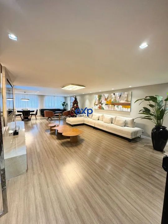 Luxo e Exclusividade: Apartamento Alto Padrão à venda, uma unidade por andar na Rua Brigad - Foto 2