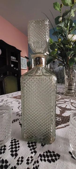 Antiga licoreira de vidro com copos - Foto 2