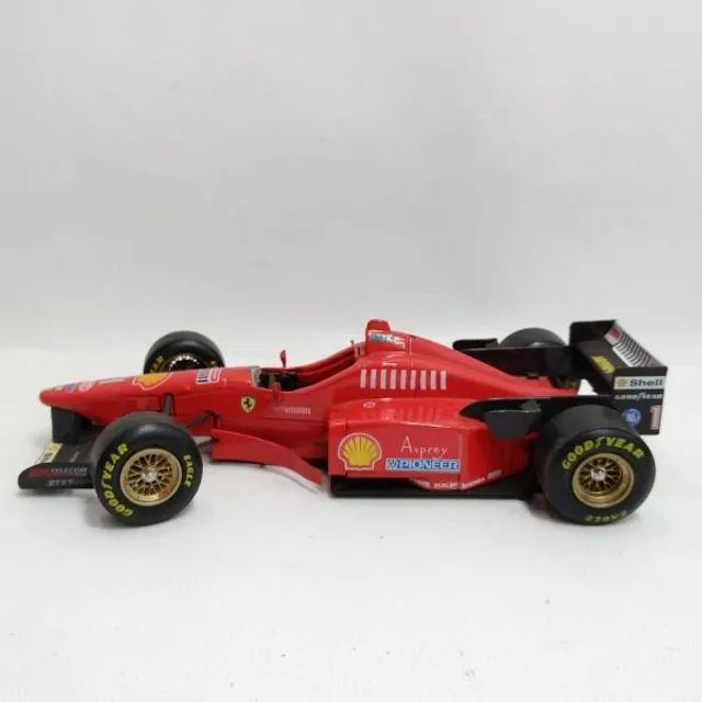 Miniatura F1 Ferrari F310 1996 Maisto 1/20 (caixa) - Hobbies e