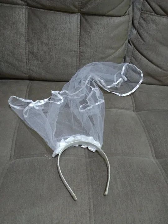 Cesta Florista, Arco Véu e Tiara de Flores - Foto 5