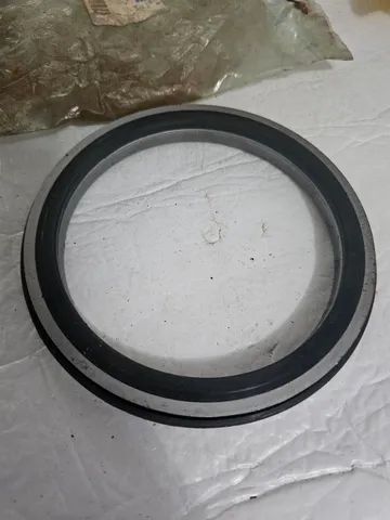 Komatsu QSK23 retentor dianteiro motor novo original 6245213121 - Foto 2