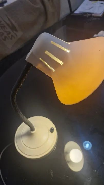 Luminária de Mesa Clássica - Foto 4