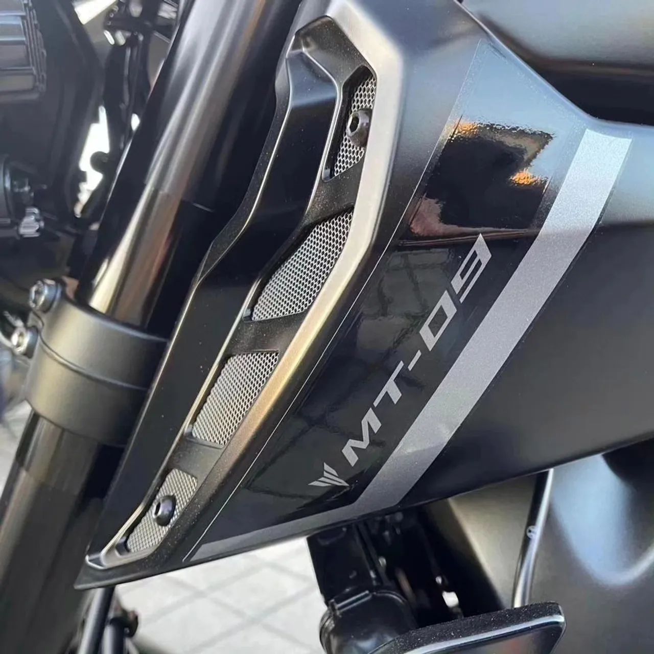 Yamaha MT09 2024 com 976km!!! - Foto 5