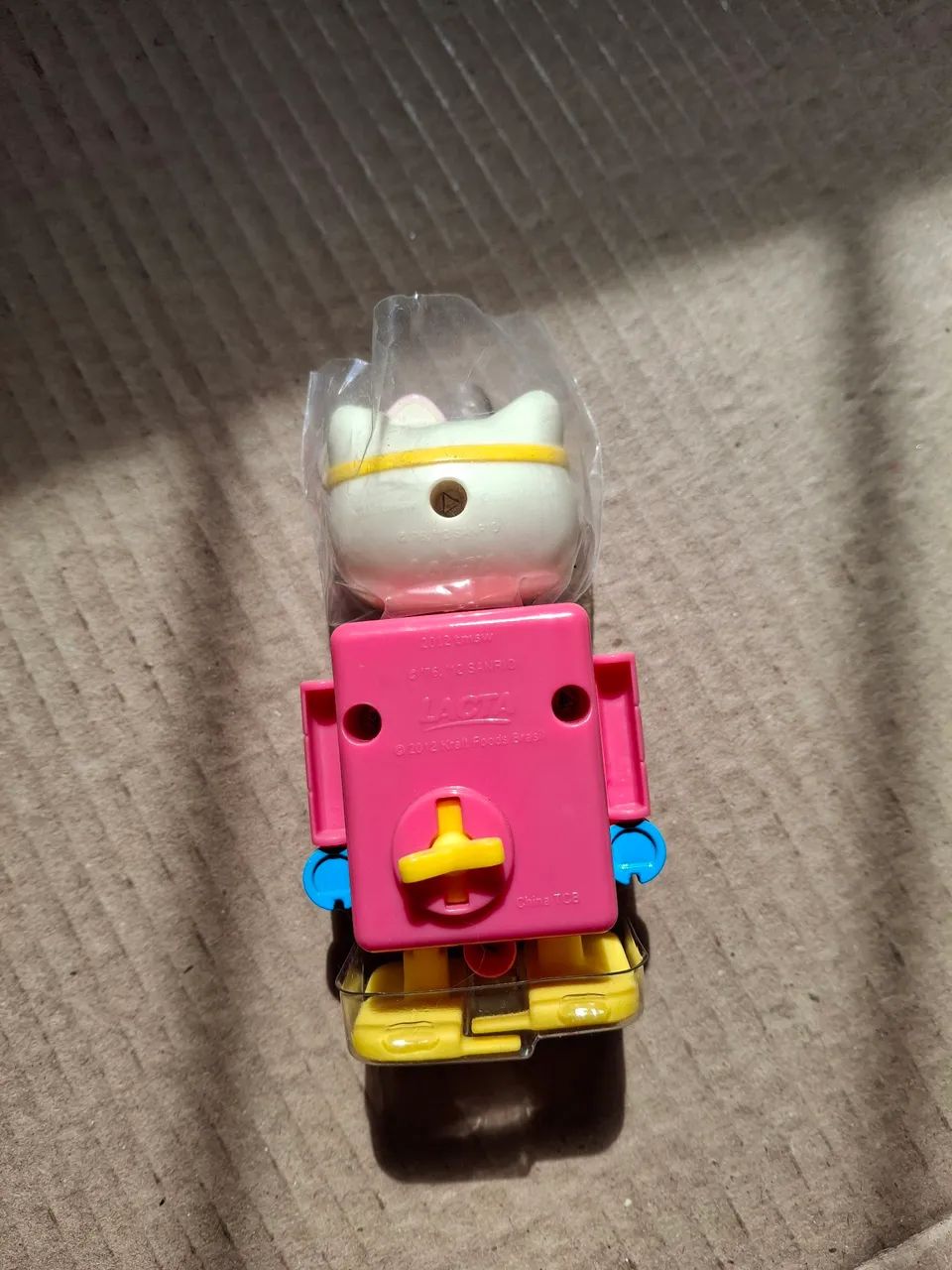 Hello Kitty robozinho no plastico  - Foto 4