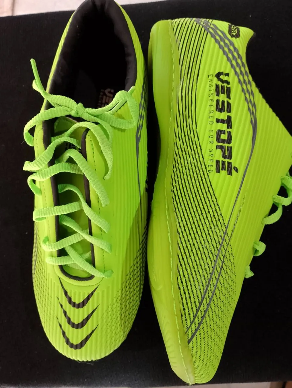 Chuteira Vestope - Verde Limão.