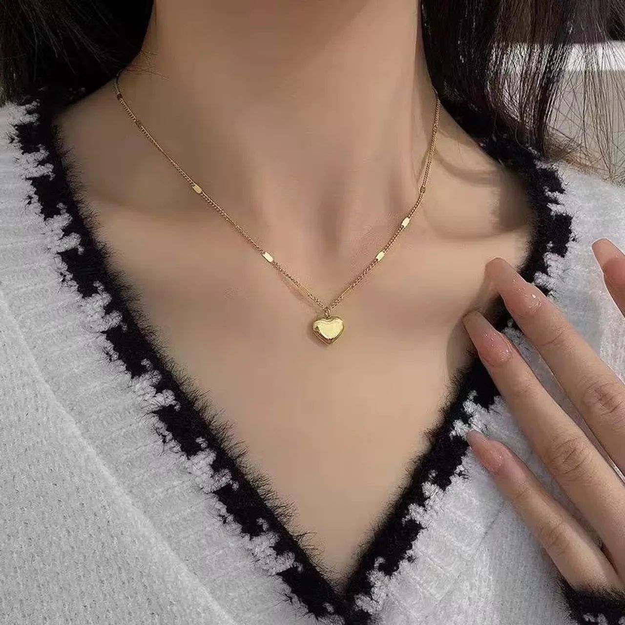 Colar Dourado Com Pingente De Coração  - Foto 3