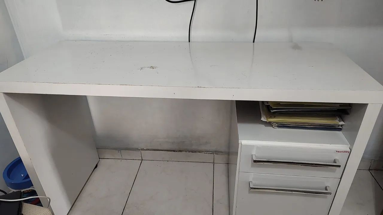 Mesa de estudo64375105028611121