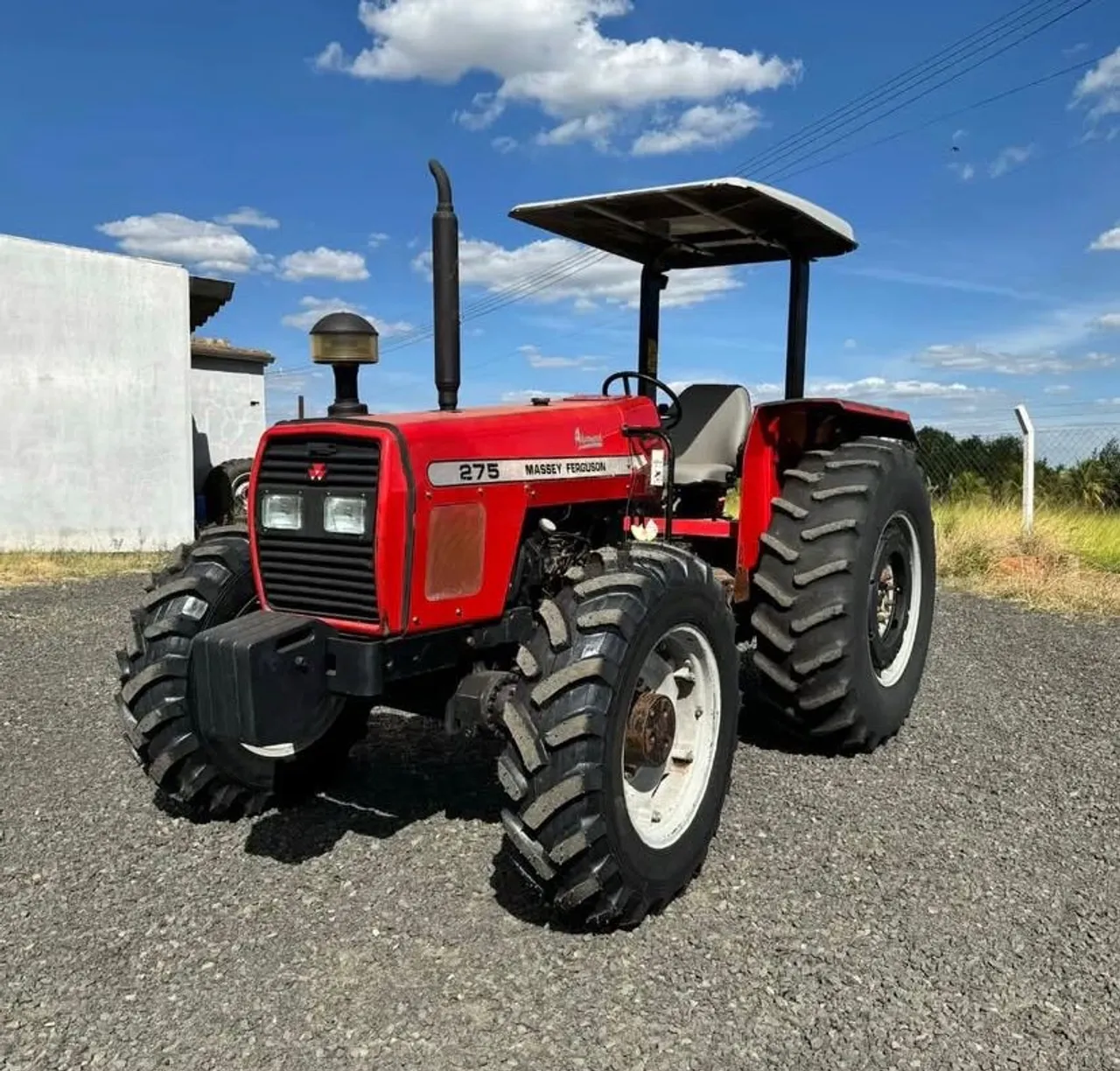 Trator Massey Ferguson 275