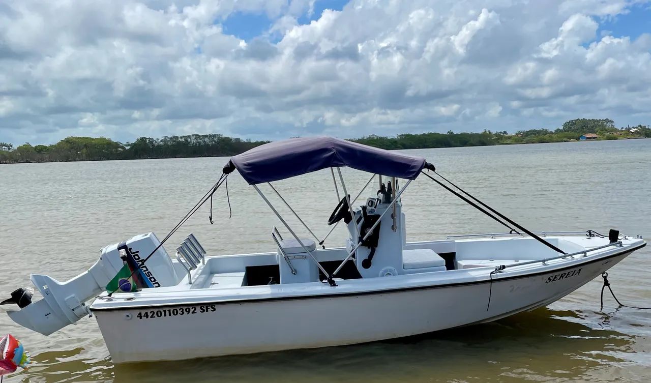 Lancha de Fibra 16 Pés com volante central e carreta rodoviária. - Foto 3