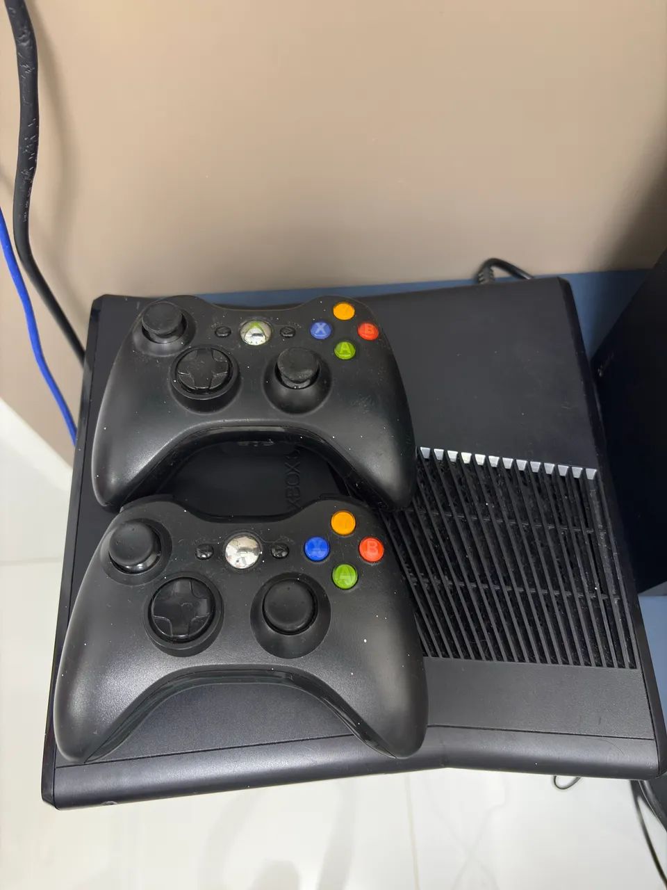 Xbox 360 Original + 18 jogos originais na capa