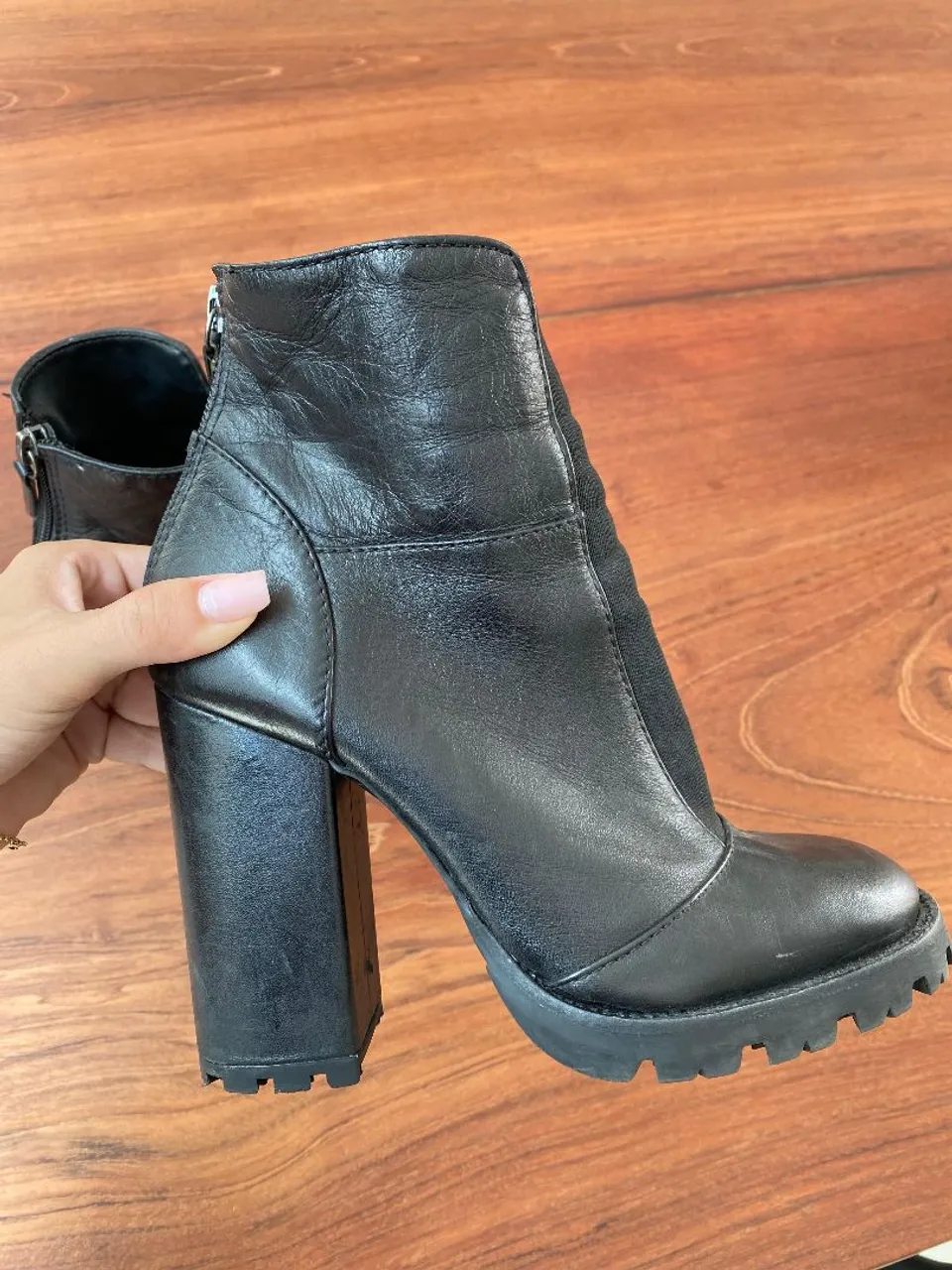 Bota Schutz em Couro