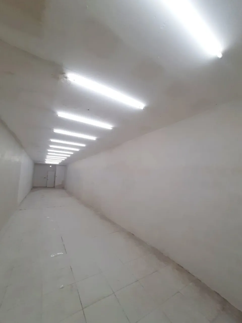 Imóvel Comercial / Loja em frente a Praça Marechal Deodoro - Centro com 206m2