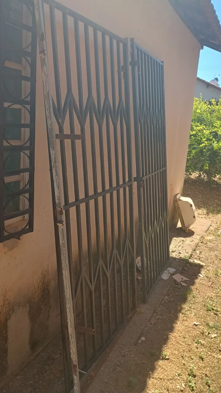 Grade de proteção para portas ou janelas