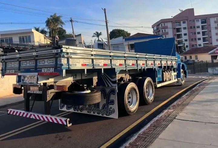 MB 2324 Carroceria Ano 2013 - Foto 3