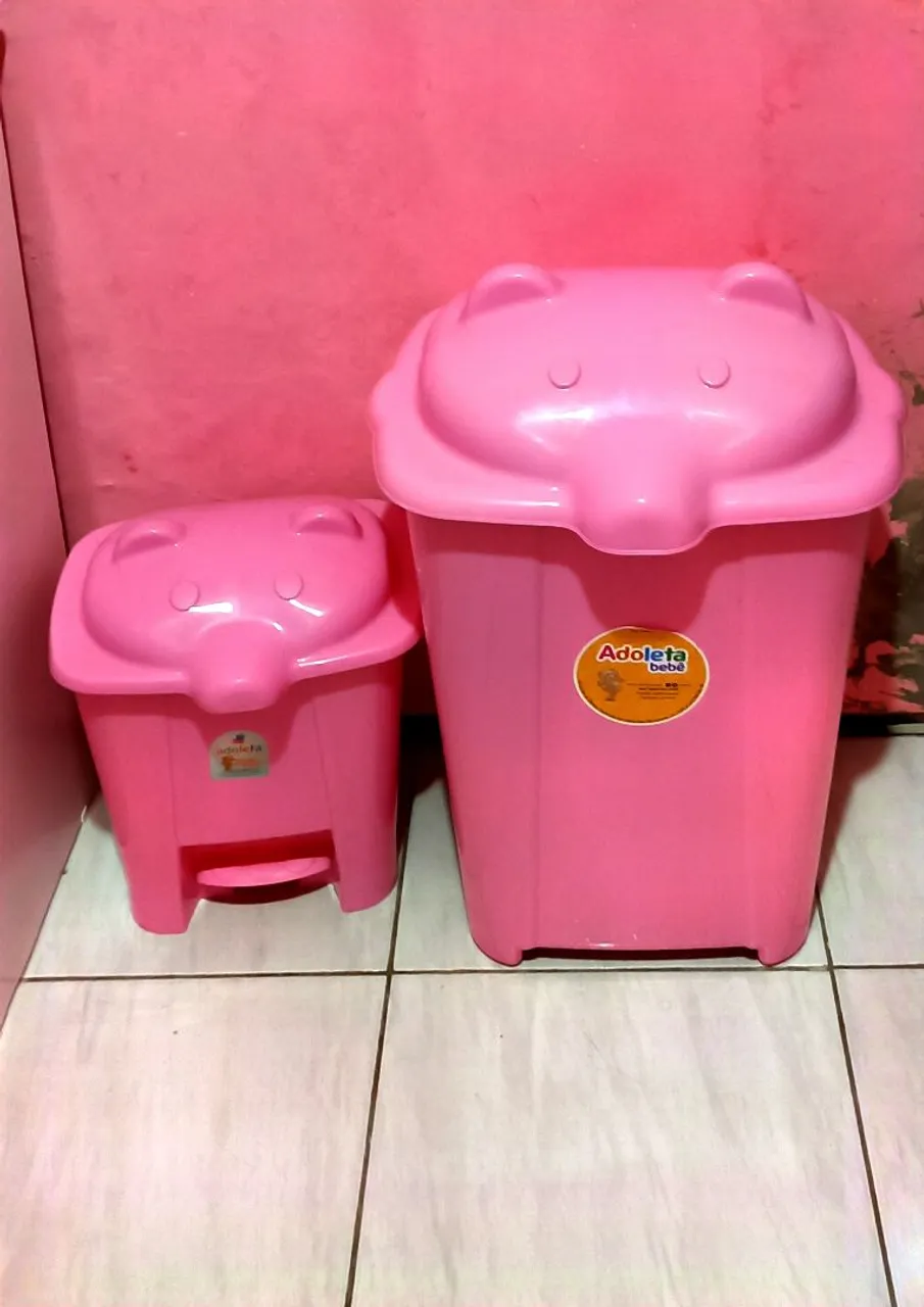 Lixeira Infantil+ cesto de roupa/ suporte de banheira.