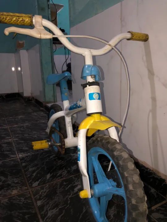 Bicicleta Infantil Pequena - Foto 6