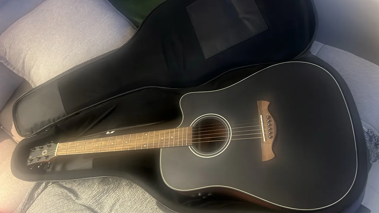 Violão Acústico Preto com Case